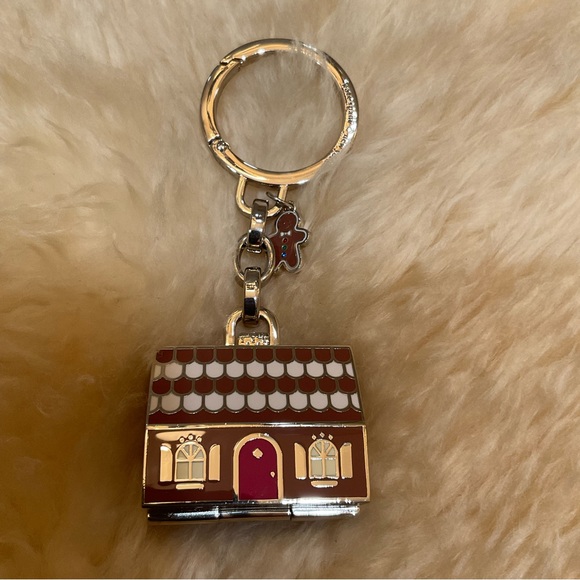 Kate Spade Gingerbread Keychain - Picture 2 of 14